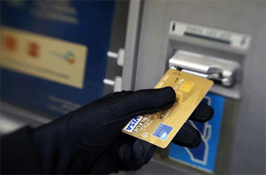 某家长银行卡遭遇盗刷，只因下载了短信里的链接